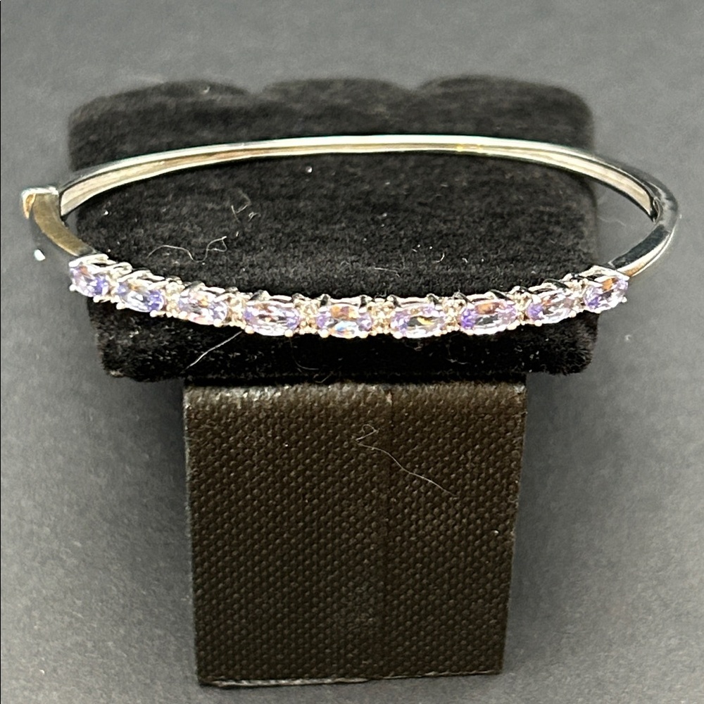 Tanzanite Hinged Bangle